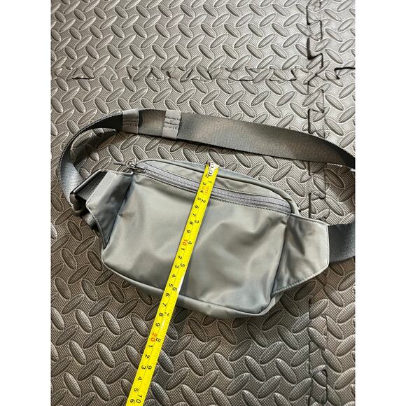 Authentic Lululemon Everywhere Belt Bag‎ Light Gray Fanny Pack O/S Waist - Picture 8 of 10
